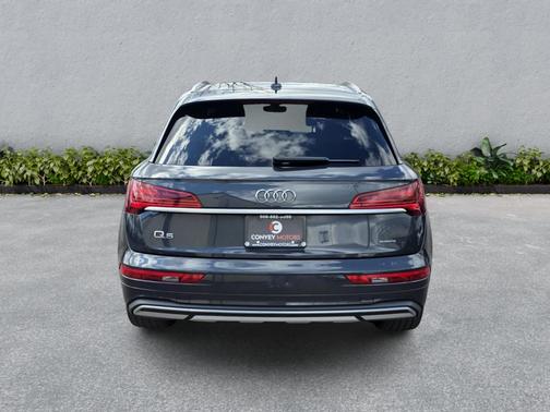 Gray Metallic 2021 Audi Q5 45 Premium Plus