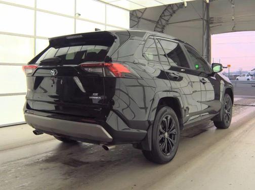 2022 Toyota RAV4 Hybrid SE