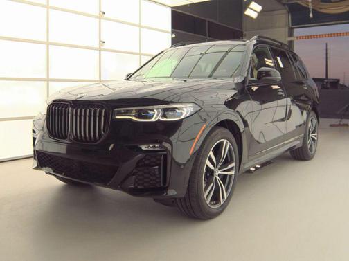 2021 BMW X7 M50i