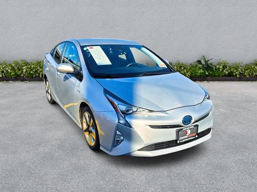 2016 Toyota Prius Four Touring