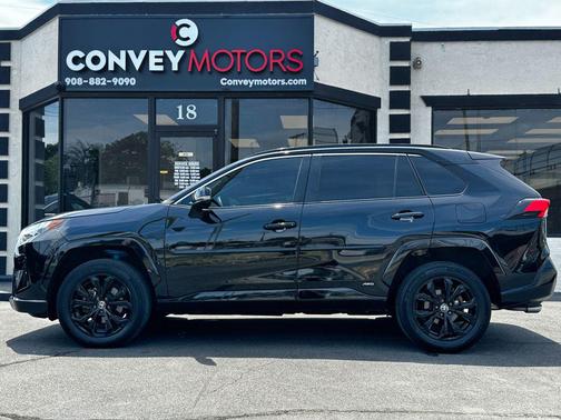 Midnight Black Metallic 2022 Toyota RAV4 Hybrid SE