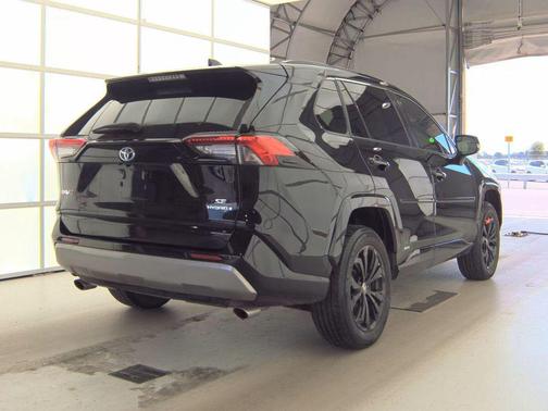 Midnight Black Metallic 2022 Toyota RAV4 Hybrid SE
