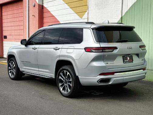 Silver Zynith 2022 Jeep Grand Cherokee L Overland