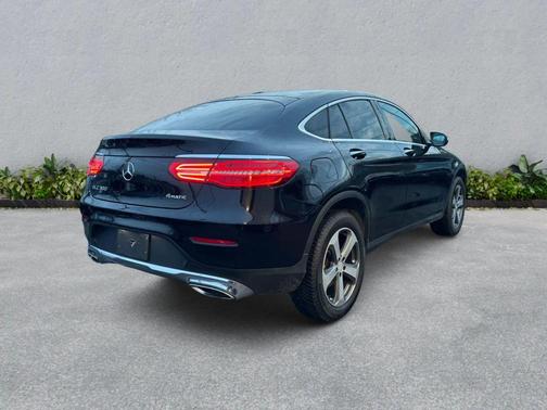 2017 Mercedes-Benz GLC 300 4MATIC Coupe