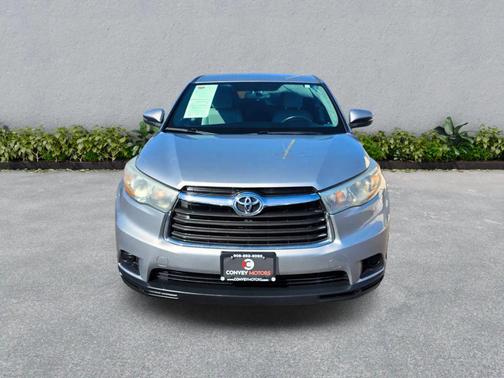 2016 Toyota Highlander LE