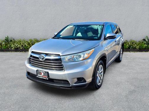 2016 Toyota Highlander LE