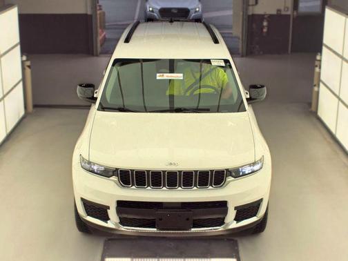 Bright White Clearcoat 2024 Jeep Grand Cherokee L Laredo