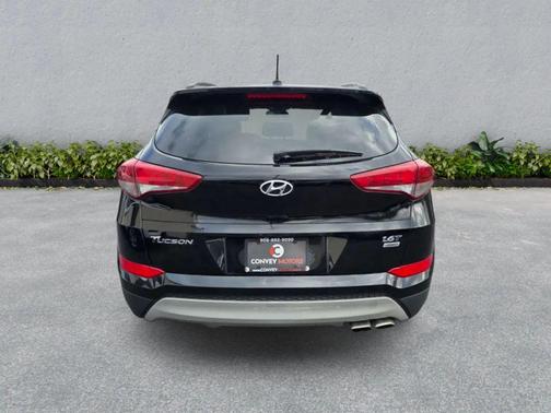 2017 Hyundai TUCSON Night