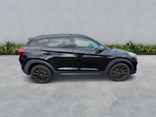 2017 Hyundai TUCSON Night