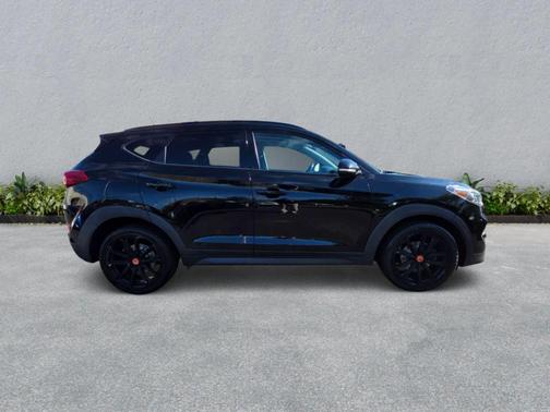 2017 Hyundai TUCSON Night