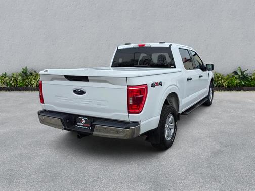 Oxford White 2022 Ford F-150 XLT