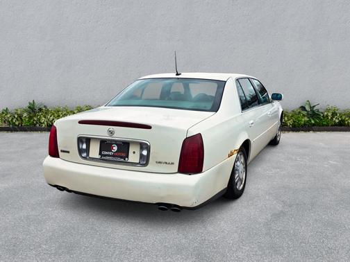 2005 Cadillac DeVille Base