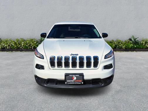 2016 Jeep Cherokee Sport