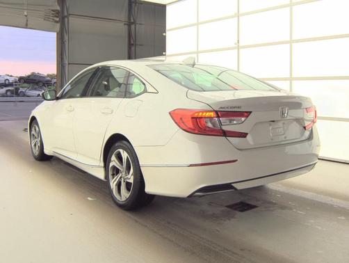 Platinum White Pearl 2018 Honda Accord EX-L