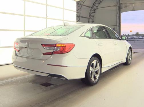 Platinum White Pearl 2018 Honda Accord EX-L