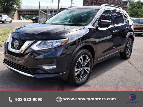 Magnetic Black 2018 Nissan Rogue SL