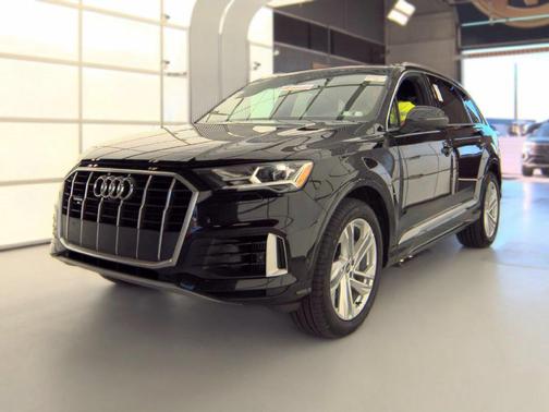 Black 2021 Audi Q7 55 Premium