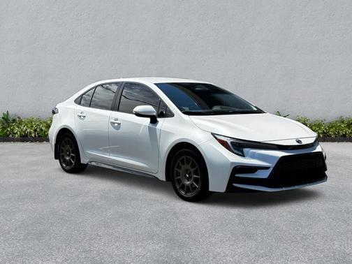 Wind Chill Pearl 2024 Toyota Corolla Hybrid SE