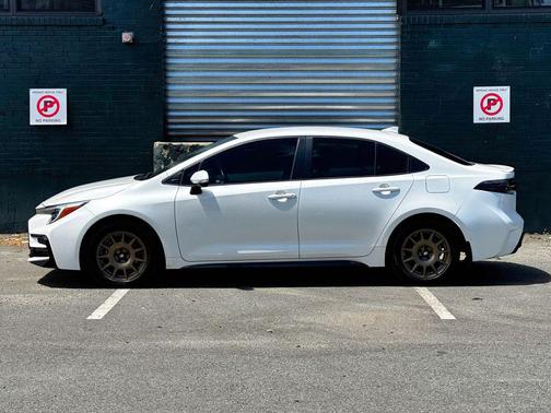 Wind Chill Pearl 2024 Toyota Corolla Hybrid SE