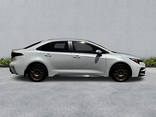 Wind Chill Pearl 2024 Toyota Corolla Hybrid SE