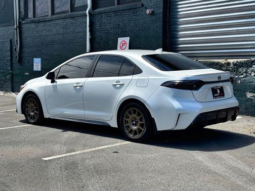 Wind Chill Pearl 2024 Toyota Corolla Hybrid SE