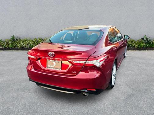 2018 Toyota Camry LE