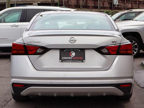 Brilliant Silver Metallic 2021 Nissan Altima 2.5 SV