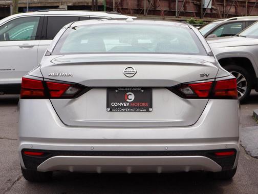 Brilliant Silver Metallic 2021 Nissan Altima 2.5 SV