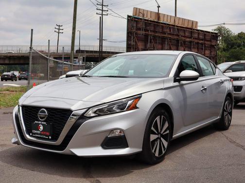 Brilliant Silver Metallic 2021 Nissan Altima 2.5 SV