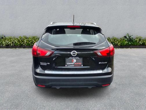 2017 Nissan Rogue Sport SV