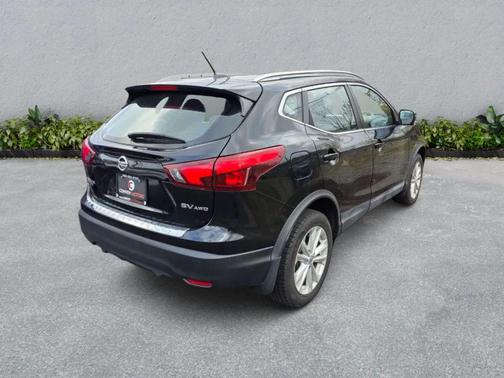 2017 Nissan Rogue Sport SV