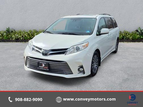 2018 Toyota Sienna XLE