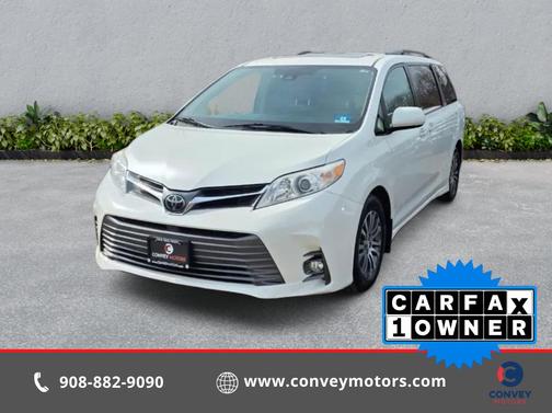 Blizzard Pearl 2018 Toyota Sienna XLE