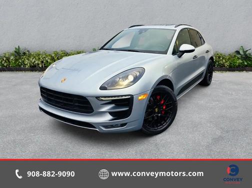 Rhodium Silver Metallic 2018 Porsche Macan Macan GTS