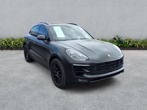 Rhodium Silver Metallic 2018 Porsche Macan Macan GTS