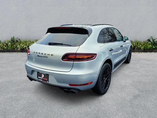 Rhodium Silver Metallic 2018 Porsche Macan Macan GTS