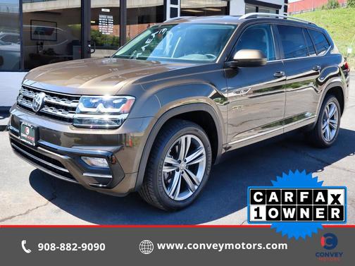 Green 2019 Volkswagen Atlas 3.6L SE w/Technology