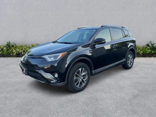 2016 Toyota RAV4 Hybrid XLE