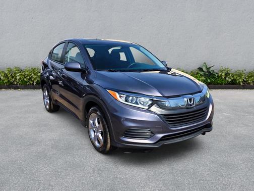 Modern Steel Metallic 2019 Honda HR-V LX