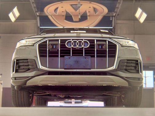 Gray 2022 Audi Q7 45 Premium Plus