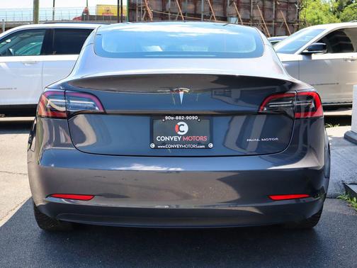 Gray 2023 Tesla Model 3 Long Range