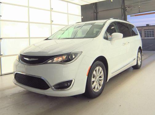 2018 Chrysler Pacifica Touring-L