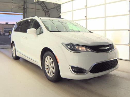 2018 Chrysler Pacifica Touring-L