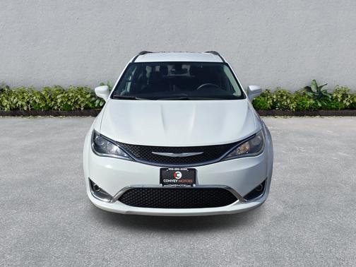 Bright White Clearcoat 2018 Chrysler Pacifica Touring-L