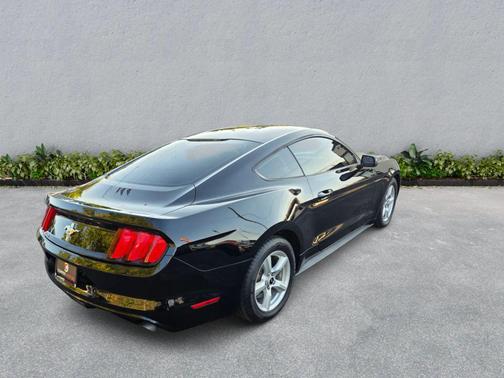 2015 Ford Mustang V6