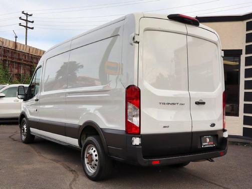 Oxford White 2022 Ford Transit-250 Base