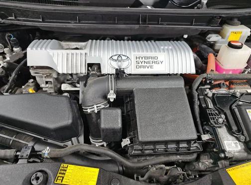 2014 Toyota Prius Four