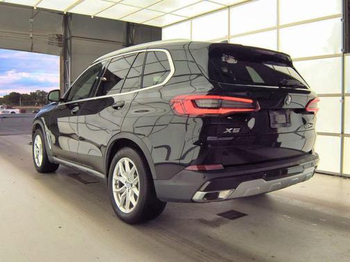 Jet Black 2019 BMW X5 xDrive40i