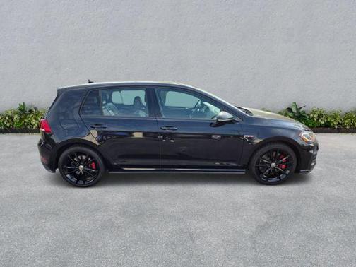 2021 Volkswagen Golf GTI 2.0T SE DSG