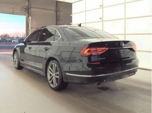 2017 Volkswagen Passat 1.8T R-Line w/Comfort